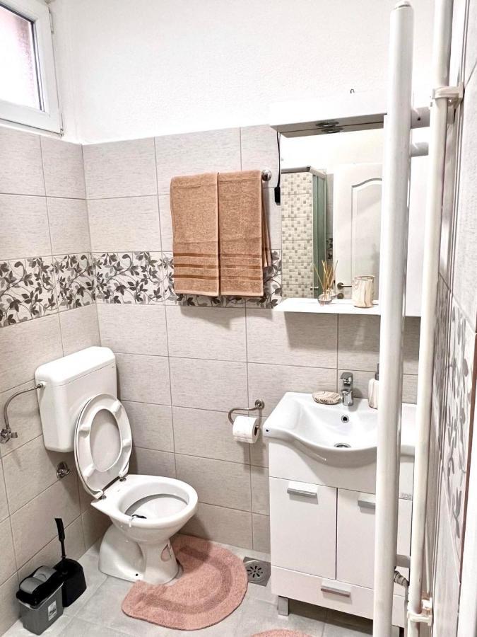 פוצ'ה M Apartman מראה חיצוני תמונה