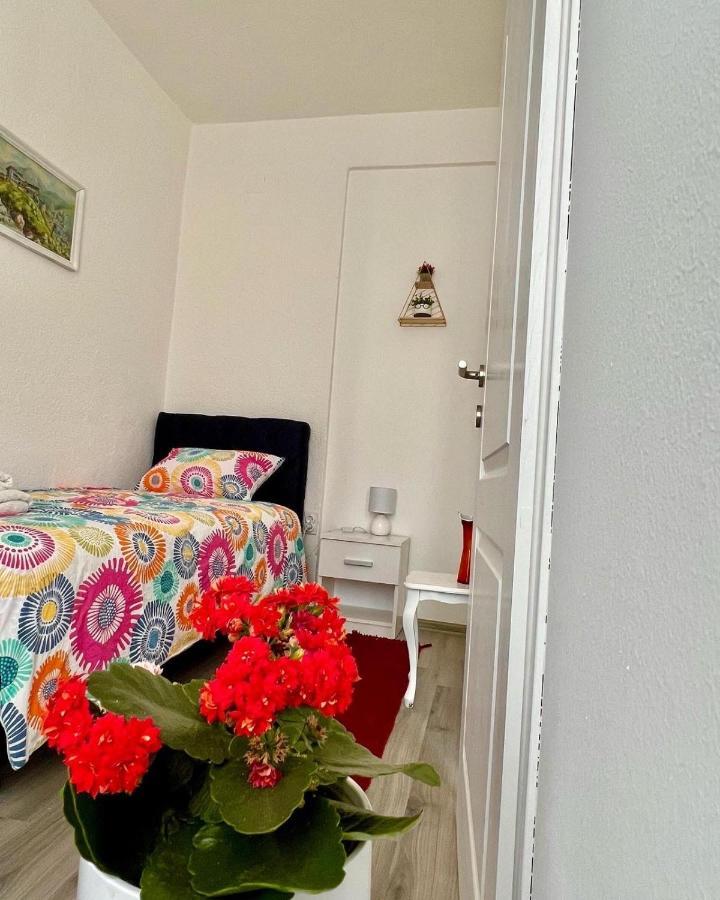 פוצ'ה M Apartman מראה חיצוני תמונה