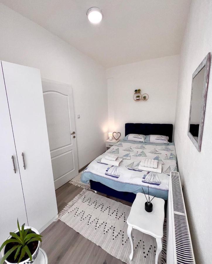 פוצ'ה M Apartman מראה חיצוני תמונה